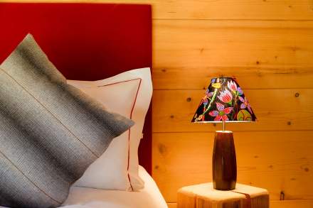 Zimmer im Hotel mit Spa in Savoyen mit Blick auf die Berge in Les Saisies