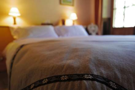 Chambre avec balcon vue sur la vallée du Beaufortain Hauteluce