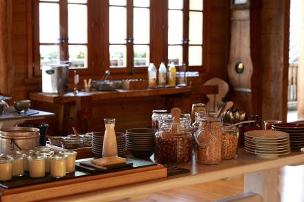Frühstück im Hotel mit Spa La Ferme du Chozal in Savoyen