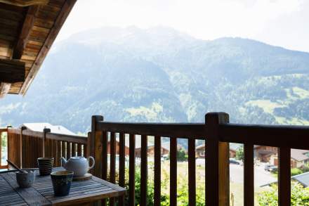Hotel Spa en Savoie Jacuzzi & Piscine vue Mont Blanc ·La Ferme du Chozal