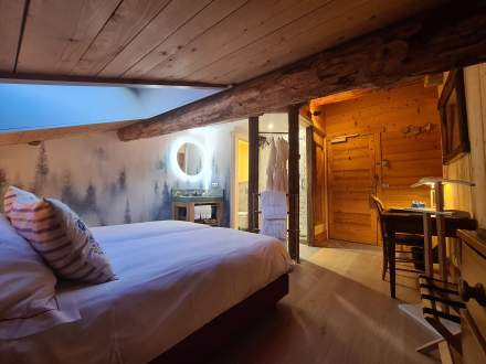 Hotel Spa en Savoie Jacuzzi & Piscine vue Mont Blanc ·La Ferme du Chozal